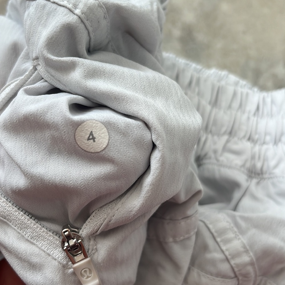 lululemon white track runner shorts - Picture 4 of 4